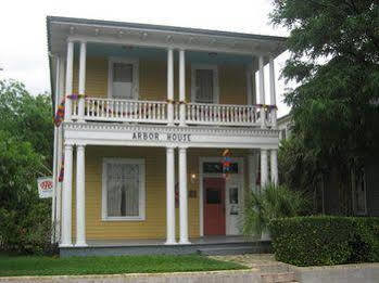 Arbor House Suites Bed And Breakfast 샌안토니오 외부 사진